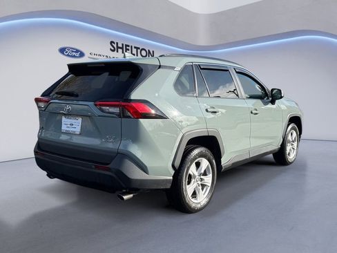 Used 2021 Toyota RAV4 XLE w/ Convenience Package image 5