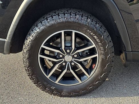 Used 2018 Jeep Grand Cherokee Trailhawk AWD/4WD image 7