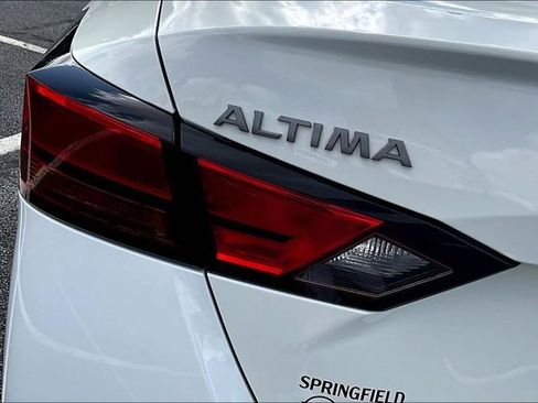 Used 2025 Nissan Altima 2.5 SV FWD image 22
