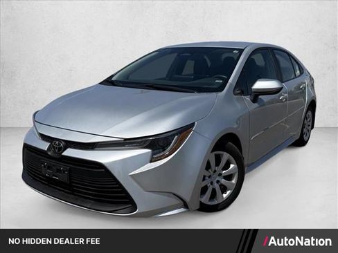 Used 2024 Toyota Corolla LE FWD image 1
