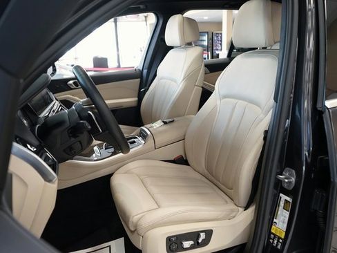 Used 2022 BMW X5 xDrive40i image 2