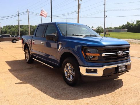 Used 2025 Ford F150 XLT w/ Equipment Group 301A Standard AWD/4WD image 8