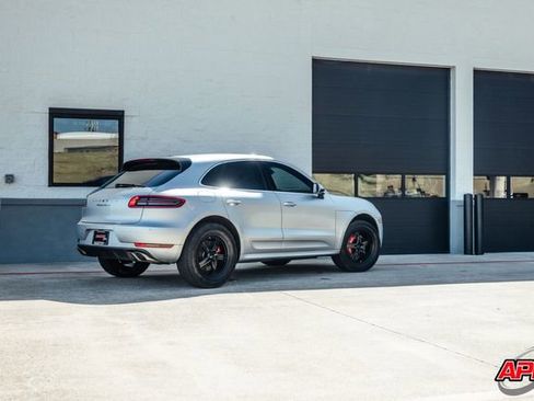 Used 2015 Porsche Macan Turbo image 20