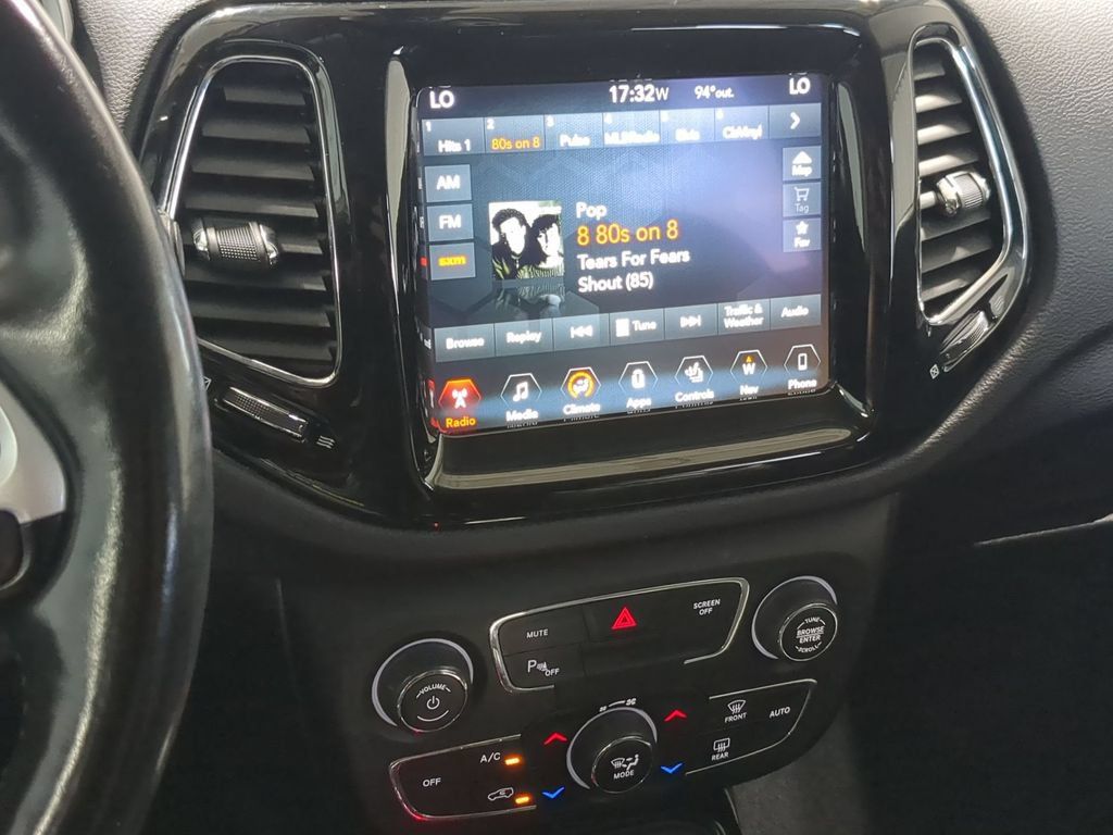 Used 2018 Jeep Compass Limited w/ Navigation Group FWD image 33
