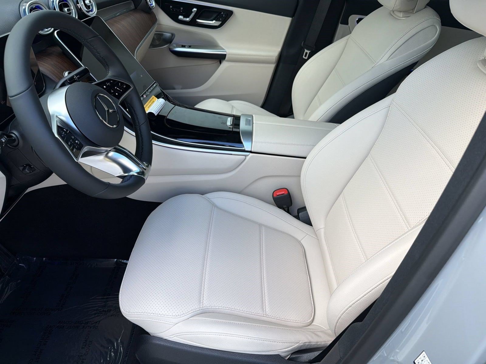 Used 2027 Mercedes-Benz GLC 300 image 5