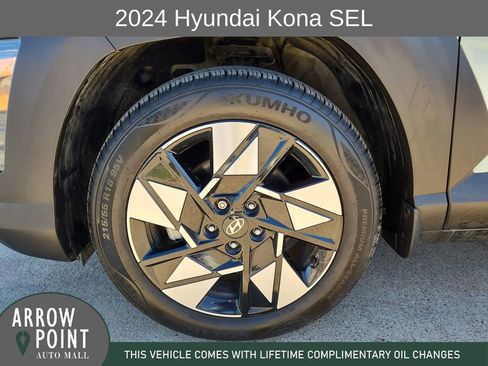 Used 2024 Hyundai Kona SEL image 16