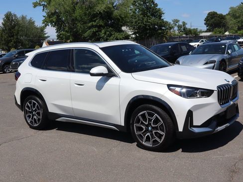 Used 2025 BMW X1 xDrive28i w/ Premium Package AWD/4WD image 3