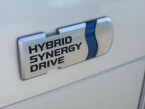 Used 2014 Toyota Prius Three FWD image 12