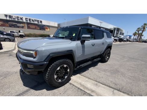 Used 2024 GMC Hummer EV 2X w/ Extreme Off-Road Package AWD/4WD image 4