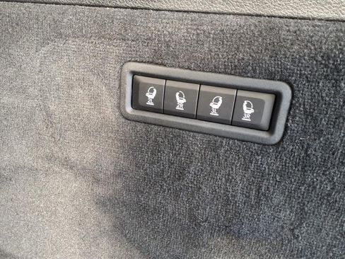 Used 2022 Jeep Grand Wagoneer Series III image 25