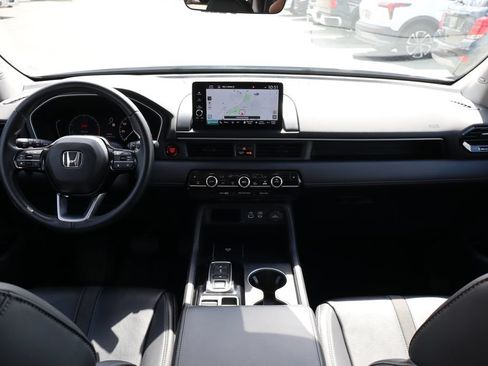 Used 2023 Honda Pilot Touring image 40
