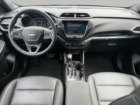 Used 2023 Chevrolet TrailBlazer ACTIV w/ Convenience Package AWD/4WD image 10