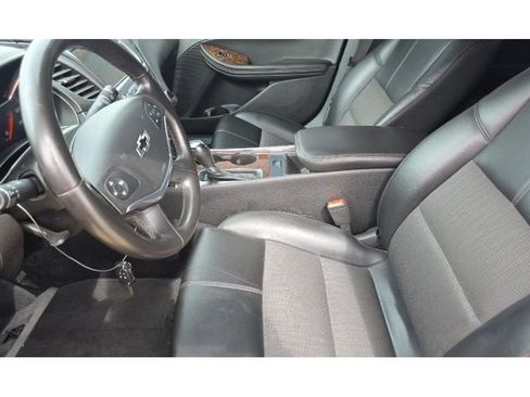 Used 2014 Chevrolet Impala LT w/ Convenience Package FWD image 5