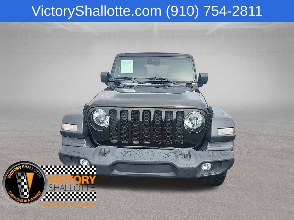Used 2024 Jeep Wrangler Unlimited Sport AWD/4WD image 3