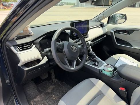Used 2023 Toyota RAV4 XLE Premium AWD/4WD image 8