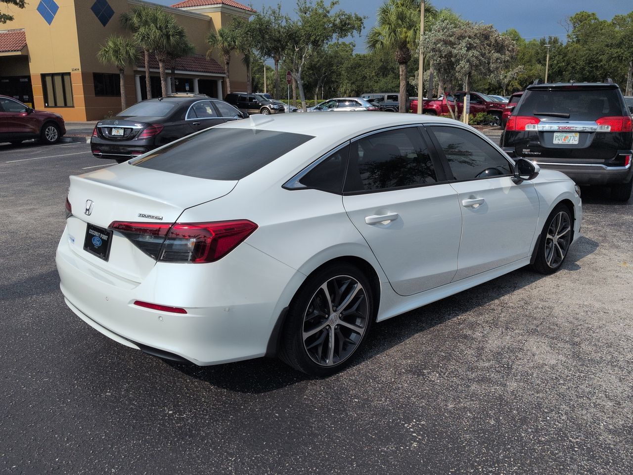 Used 2024 Honda Civic Touring image 4