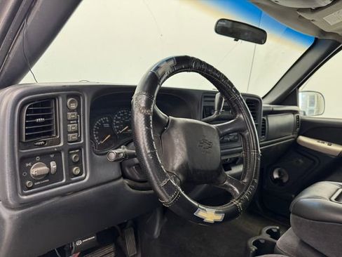 Used 2002 Chevrolet Silverado 1500 LS w/ Off-Road Pkg image 29