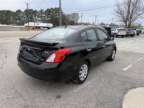 Used 2014 Nissan Versa SV FWD image 7