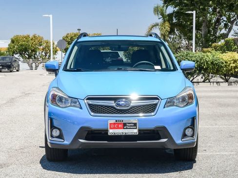 Used 2017 Subaru Crosstrek 2.0i Premium w/ Moonroof Package AWD/4WD image 2
