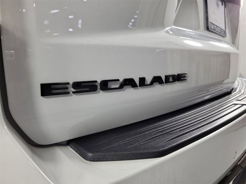 Certified 2023 Cadillac Escalade ESV Sport w/ LPO, ONYX Package image 6