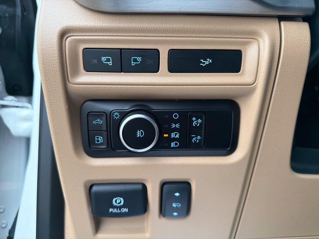 Used 2023 Ford F150 Lariat AWD/4WD image 25