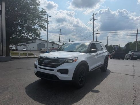 Used 2020 Ford Explorer XLT w/ Comfort Package AWD/4WD image 8