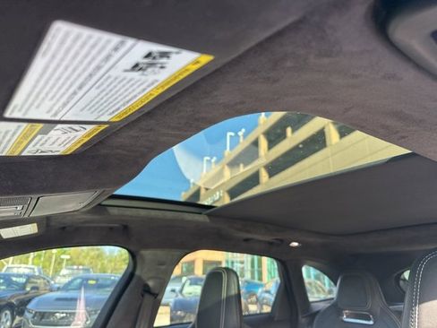 Used 2020 Jaguar F-PACE SVR image 12