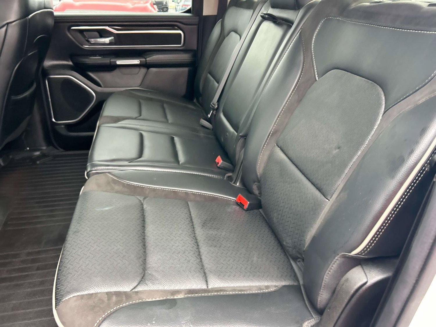 Used 2022 RAM 1500 Laramie AWD/4WD image 22