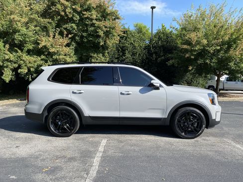 Used 2025 Kia Telluride SX Prestige X-Line AWD/4WD image 10