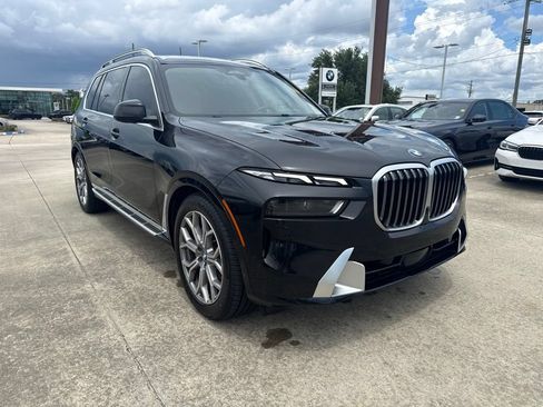 Used 2024 BMW X7 xDrive40i w/ Premium Package AWD/4WD image 7