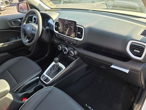 New 2025 Hyundai Venue Limited image 9