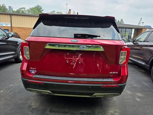Used 2022 Ford Explorer XLT w/ Equipment Group 202A AWD/4WD image 7