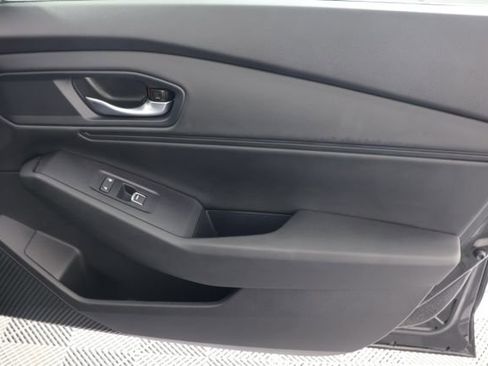 Used 2025 Honda Accord SE image 27