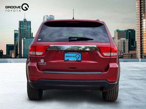 Used 2012 Jeep Grand Cherokee Laredo AWD/4WD image 4