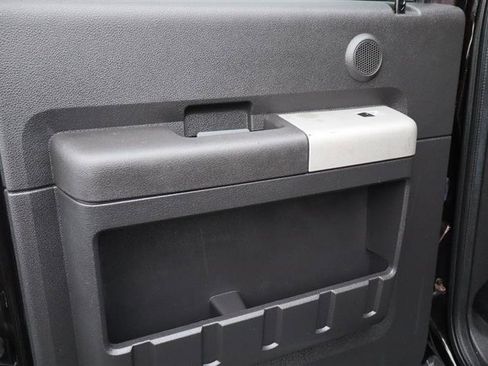 Used 2013 Ford F250 Lariat w/ Chrome Pkg image 9