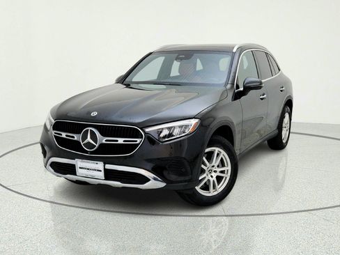 Certified 2023 Mercedes-Benz GLC 300 4MATIC image 2