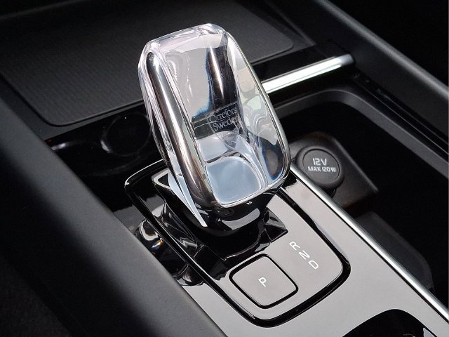Certified 2026 Volvo XC60 B5 Plus AWD/4WD image 11