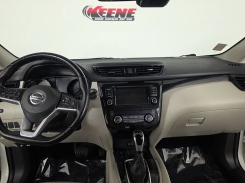 Used 2022 Nissan Rogue Sport SV w/ Technology Package AWD/4WD image 11