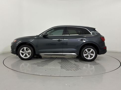 Used 2023 Audi Q5 2.0T Premium w/ Convenience Package AWD/4WD image 2