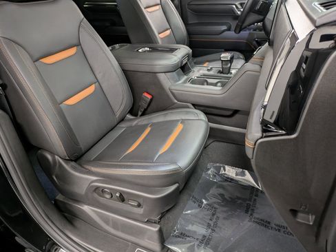 Used 2022 GMC Sierra 1500 AT4 w/ AT4 Premium Package image 28