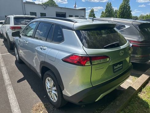 Used 2023 Toyota Corolla Cross LE FWD image 7