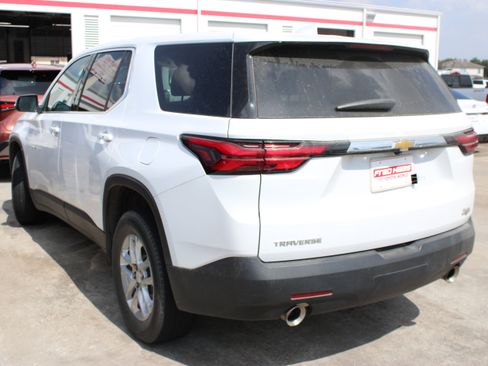 Used 2023 Chevrolet Traverse LS w/ Safety Package FWD image 6