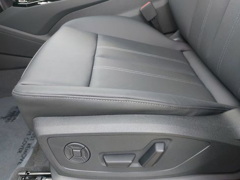 New 2027 Audi Q6 e-tron Premium AWD/4WD image 32