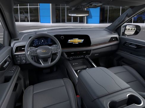 New 2026 Chevrolet Suburban Premier w/ Sun And Tow Package AWD/4WD image 15