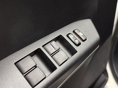 Used 2018 Toyota RAV4 LE image 11