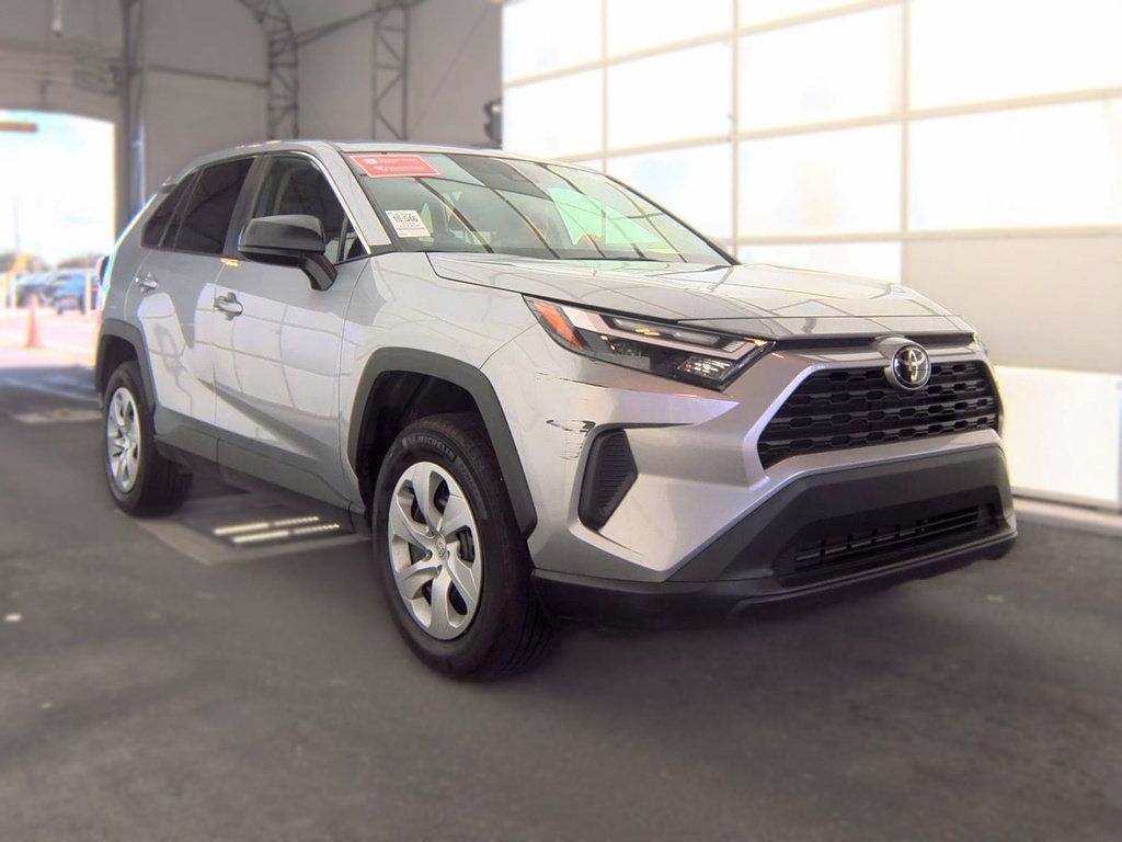 Used 2024 Toyota RAV4 LE FWD image 4