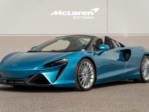 New 2026 McLaren Artura Spider image 3