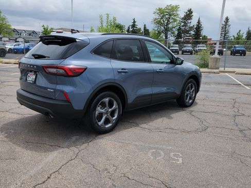 Certified 2025 Ford Escape ST-Line Select AWD/4WD image 13