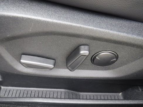 Used 2024 Ford Edge SEL image 16