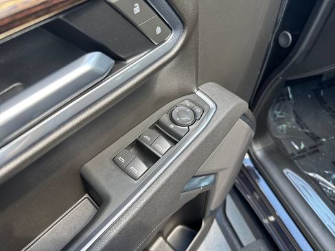 Used 2025 GMC Sierra 1500 Elevation AWD/4WD image 11